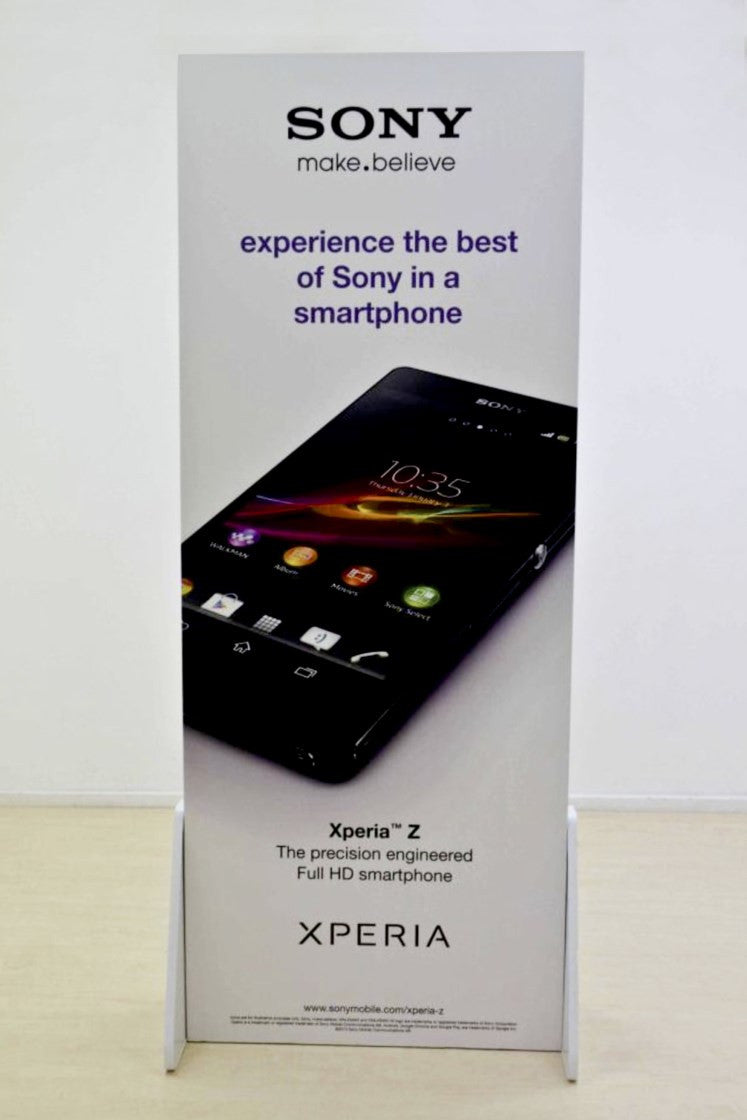 Westi Standee