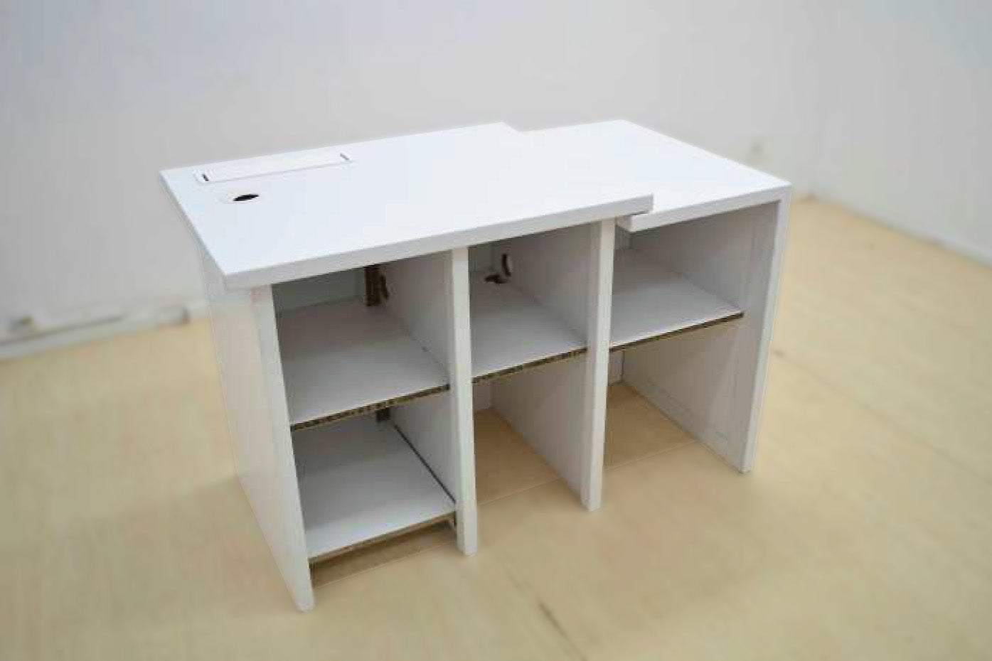 Capi Desk